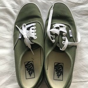 VANS - Men’s size 8